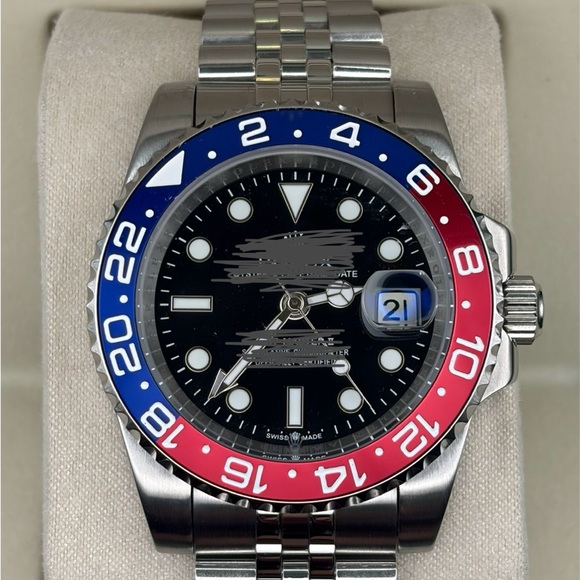 Luxury Silver and Blue Men's Watch